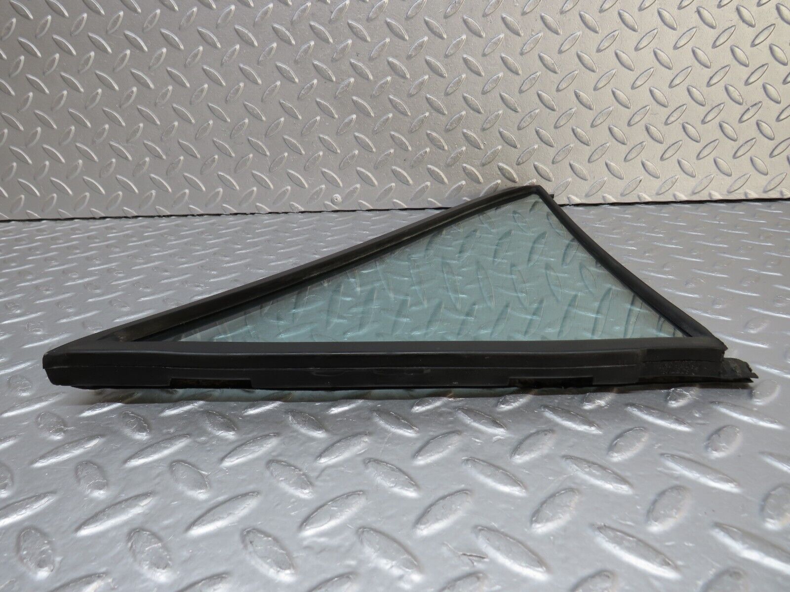 37517 Mercedes-Benz W109 300SEL Rear Left Quarter Window Glass 1087350324