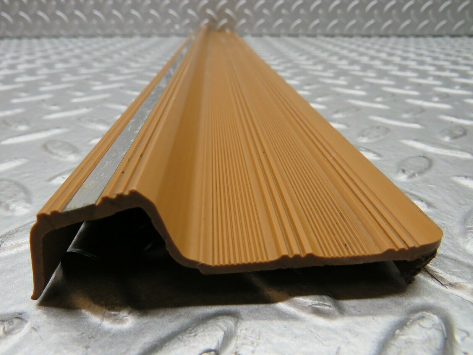 22048 Mercedes-Benz S123 280TE Wagon Front Right Door Sill Trim
