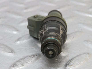 W124 Coupe fuel injector used OEM