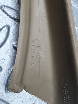 40978 Mercedes-Benz W126 300SE Front Right Door Window Frame Cover 1267250471