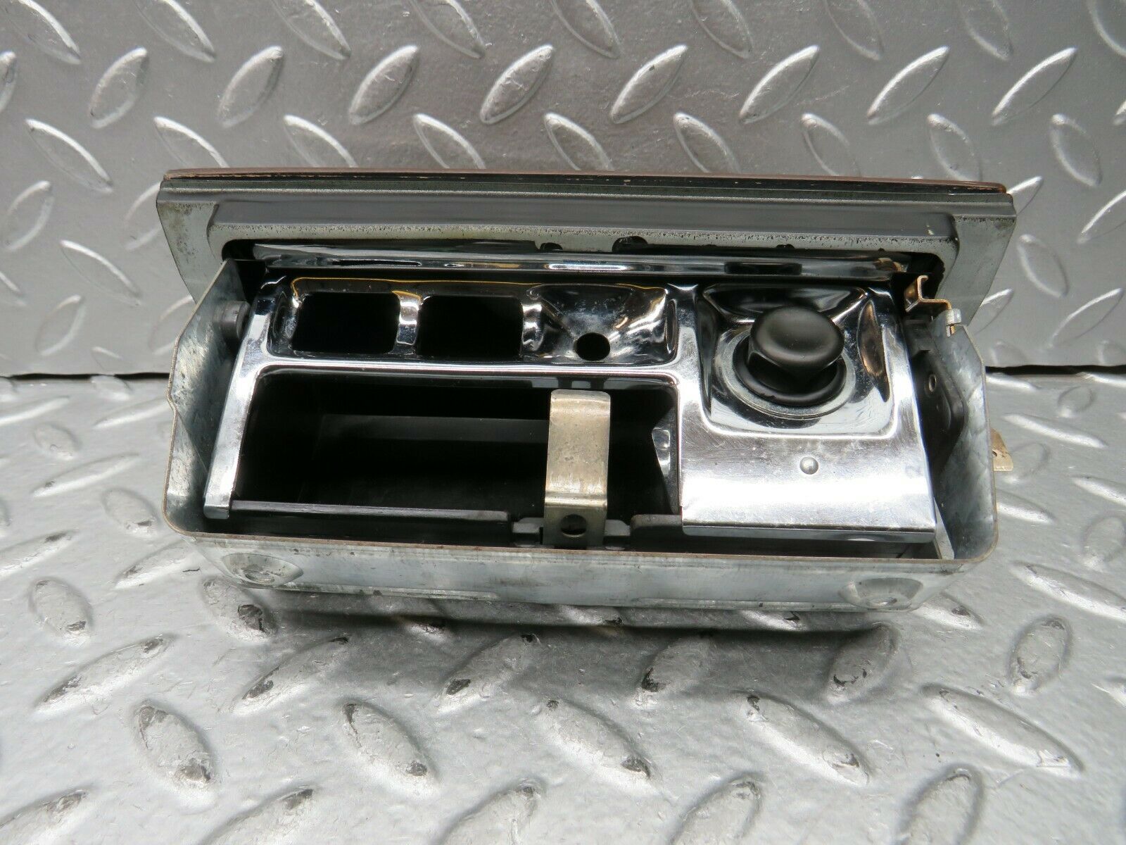 22065 Mercedes-Benz S123 280TE Wagon Centre Console Ashtray Wood Finish