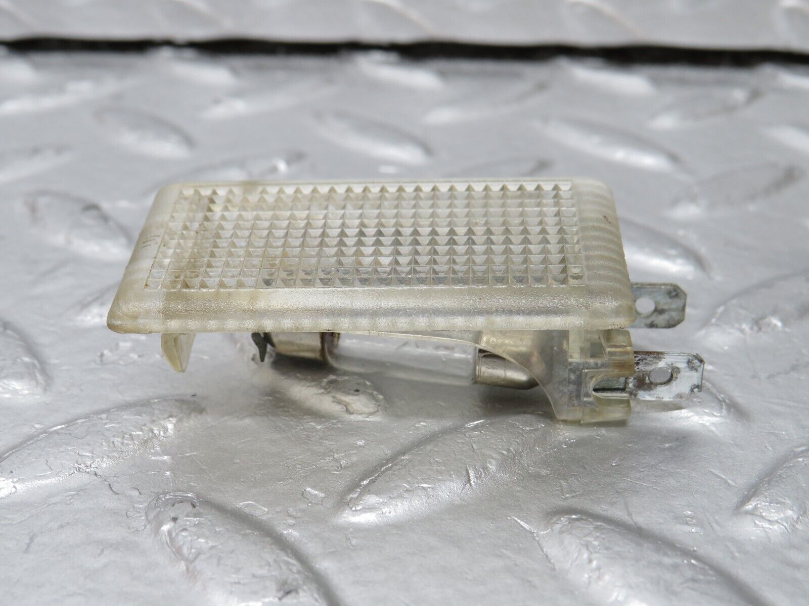 34642 Mercedes-Benz C126 380SEC Coupe Glove Box Light
