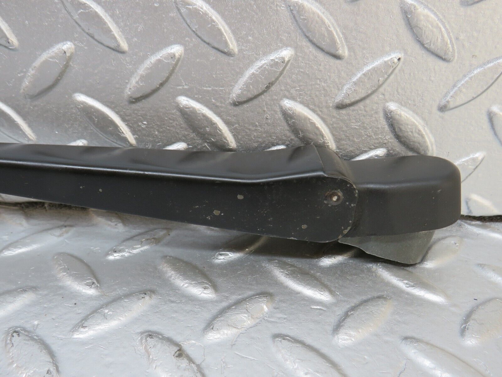 34523 Mercedes-Benz C126 380SEC Coupe Windscreen Wiper Arm Bosch Right Side