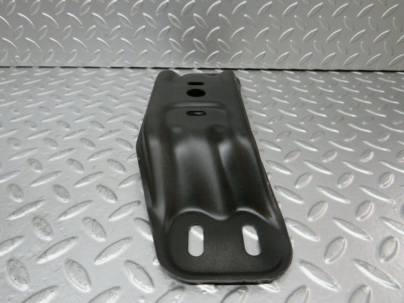 24349 Mercedes-Benz S124 220TE Wagon Gearbox Mount Bracket Holder