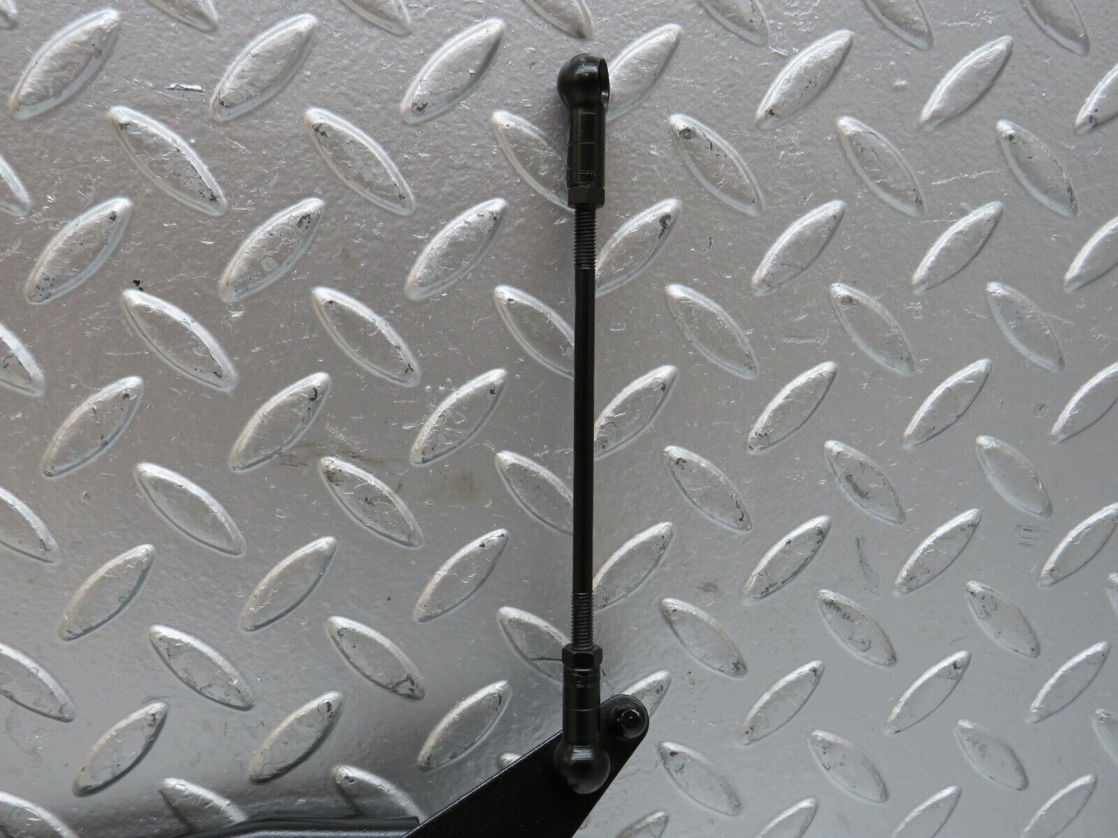 28443 Mercedes-Benz S123 240D Wagon Throttle Linkage