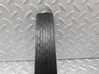 41485 Mercedes-Benz W124 200E Accelerator Pedal With Rubber 1263000504 1233010082
