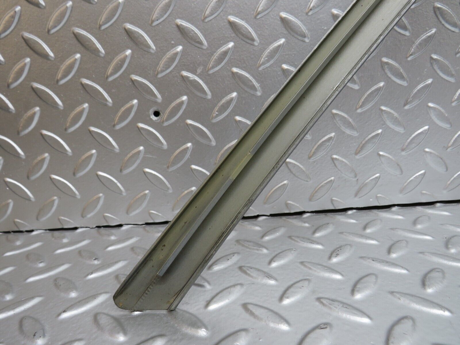 32311 Mercedes-Benz S124 300TE Wagon Front Right Door Exterior Frame Trim