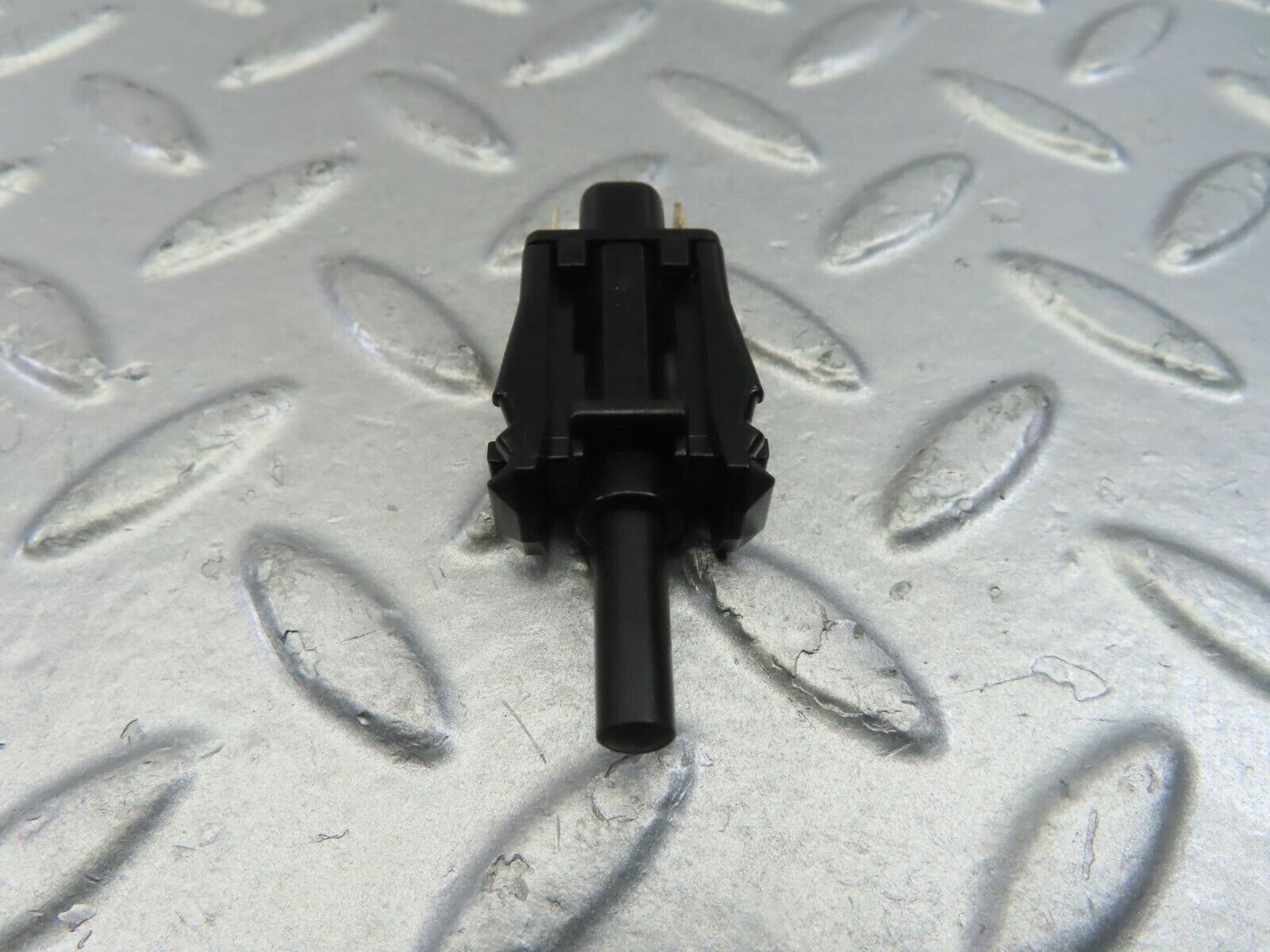 10734 Mercedes-Benz W123 230E door contact switch 0015458714