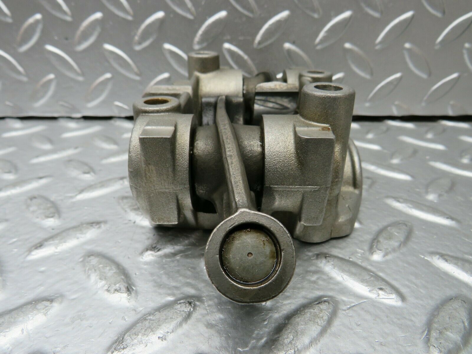 23072 Mercedes-Benz C123 230CE Coupe Rocker Arms Camshaft Bearing Block 1020512110