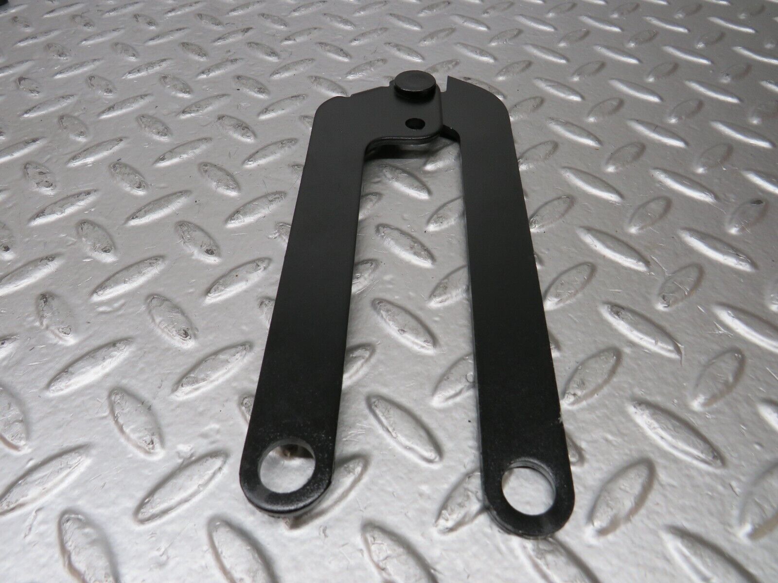 26283 Mercedes-Benz W116 450SE Bonnet Hinge Left Side