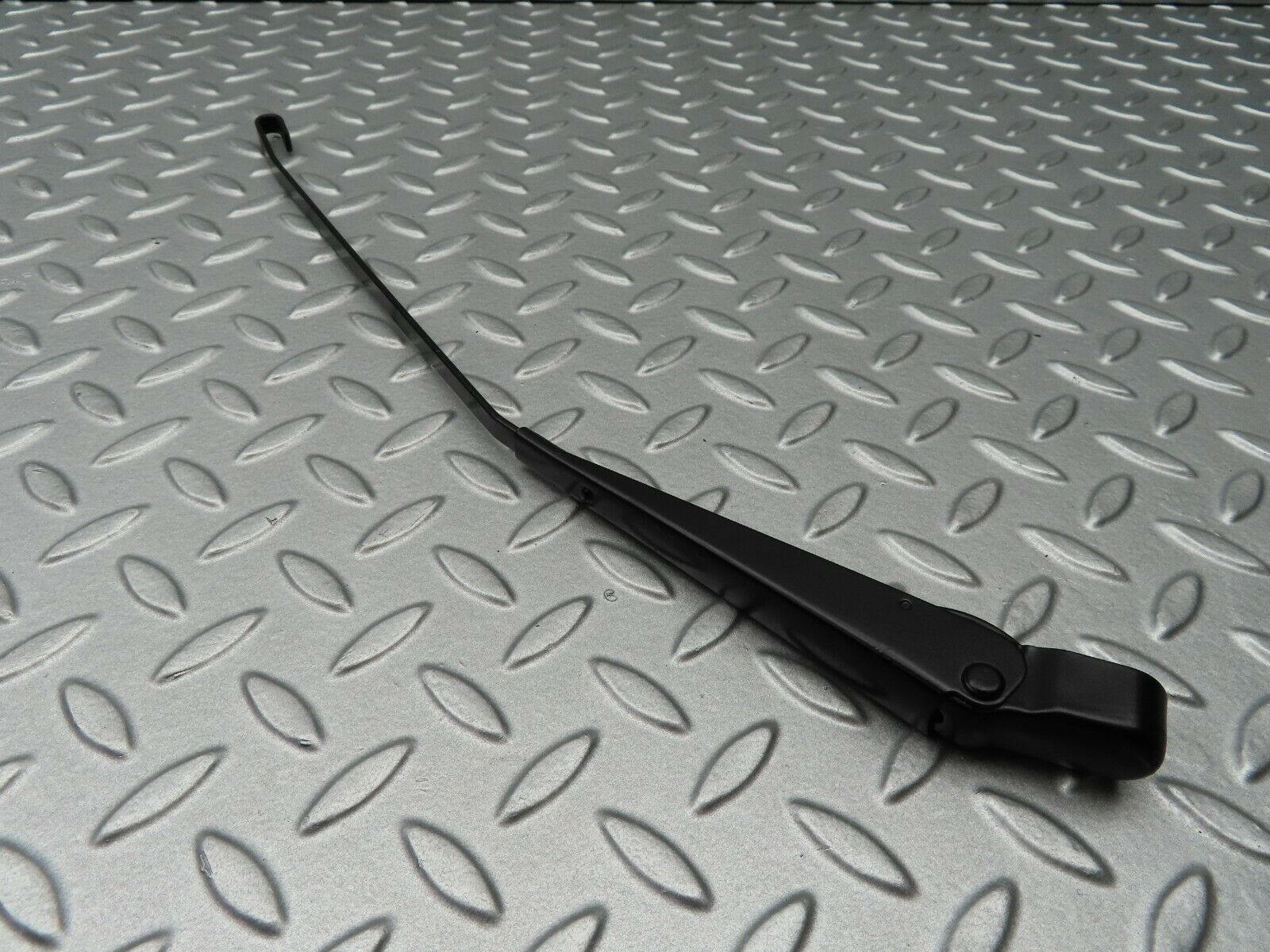 5167 Mercedes-Benz R107 350SL Coupe Wiper Arm Right