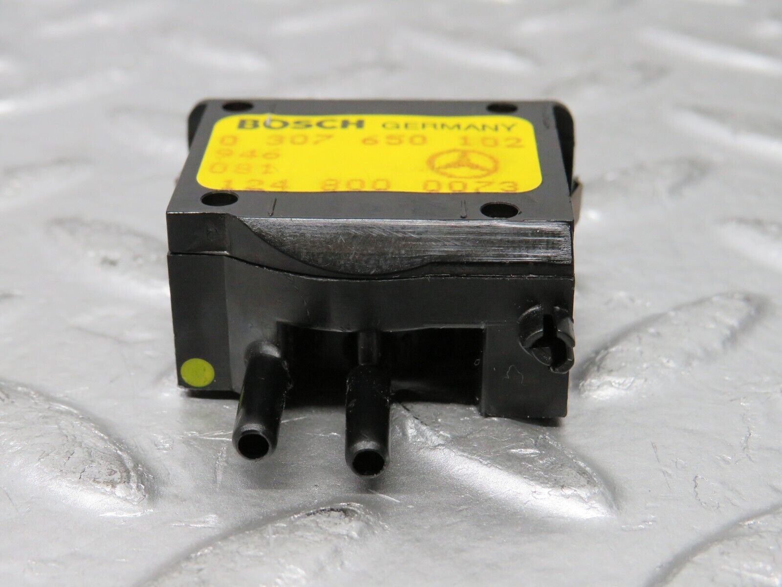29539 Mercedes-Benz W124 230E  Headlight Level Switch 1248000073 0307650102