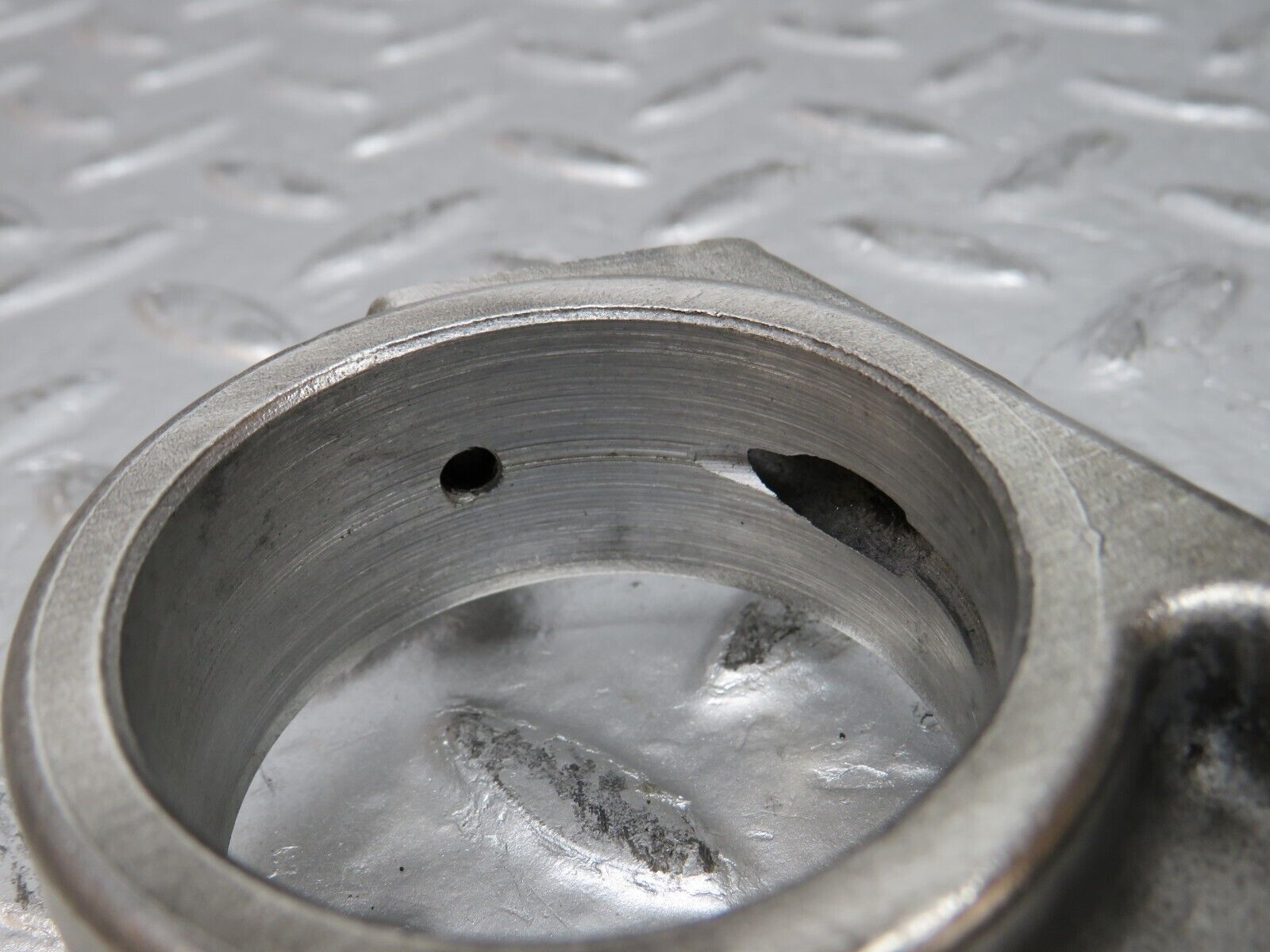 0255 Mercedes-Benz W123 220D Camshaft Tower Bearing 6150510016