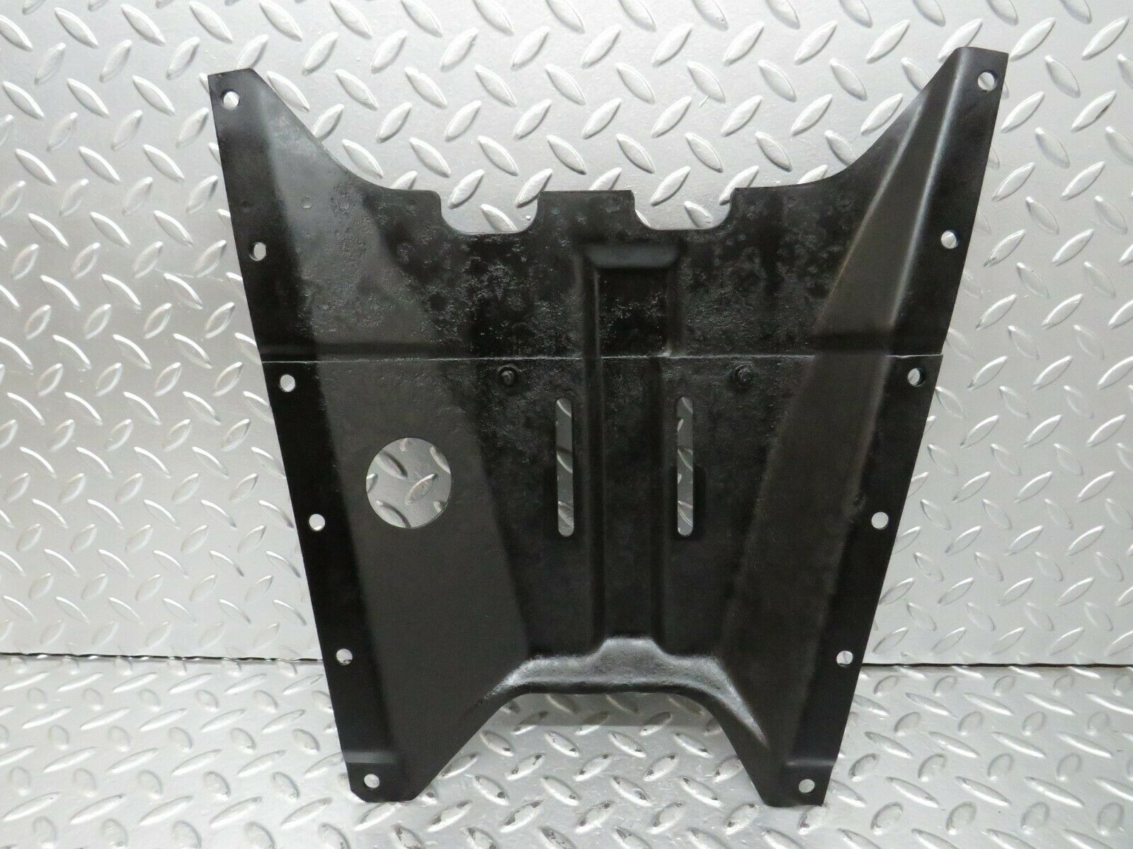 23824 Mercedes-Benz C107 450SLC Coupe Gearbox Mount Bracket Holder
