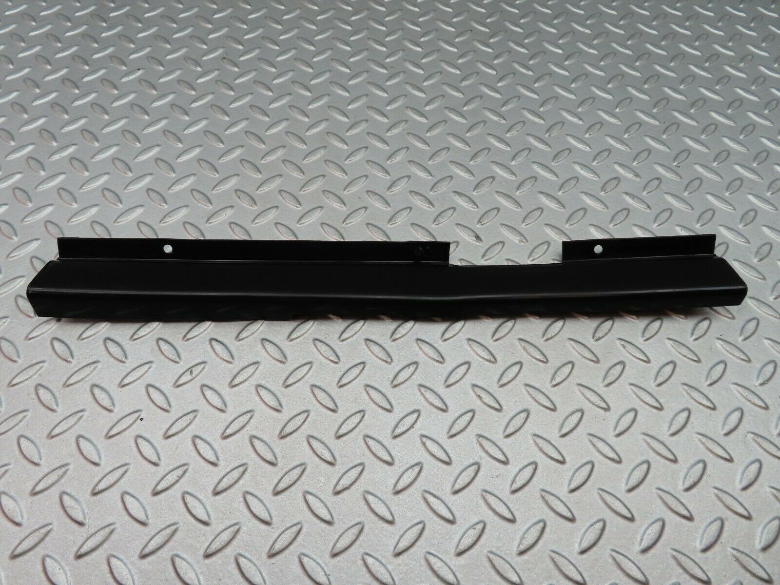 5688 Mercedes-Benz W123 200 Cable Channel Cover Front Left 1238210936