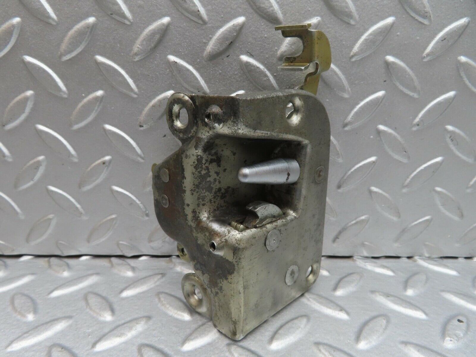 13896 Mercedes-Benz C107 280SLC Right Door Lock Mechanism
