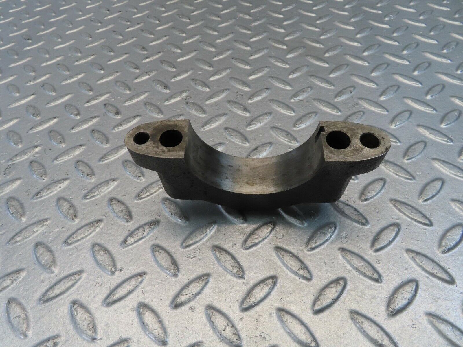 10991 Mercedes-Benz W115 220D Crankshaft Bearing Holder Block 6150110111