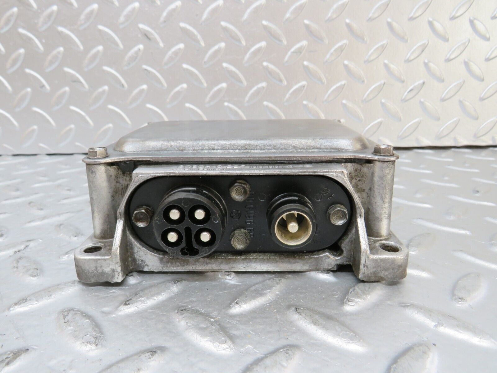 26261 Mercedes-Benz W116 450SE Ignition Control Unit Bosch 0227100001