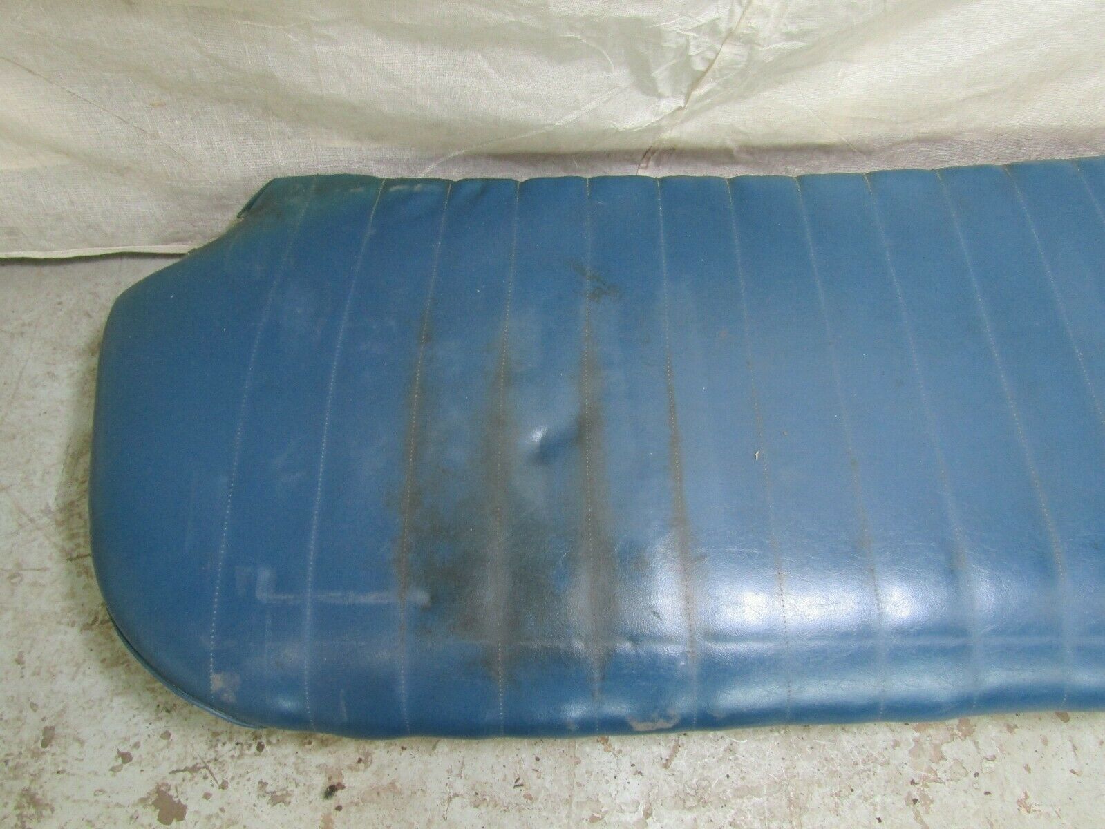 3259 Mercedes-Benz W120 PONTON Rear Seat Blue Bottom