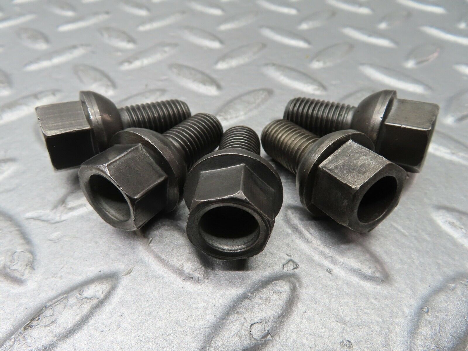 20534 Mercedes-Benz 5x Alloy Wheel Lug Bolt M12x1.5