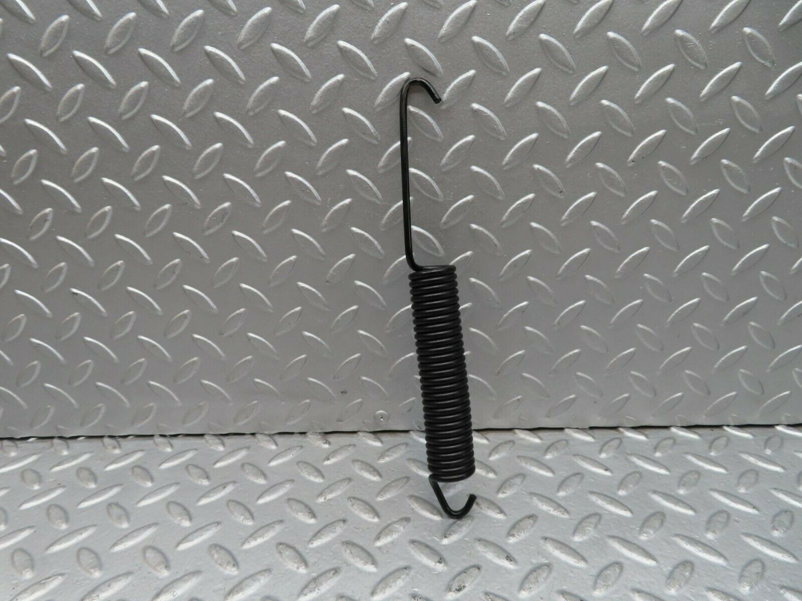 16609 Mercedes-Benz C107 380SLC Bonnet Hinge Spring