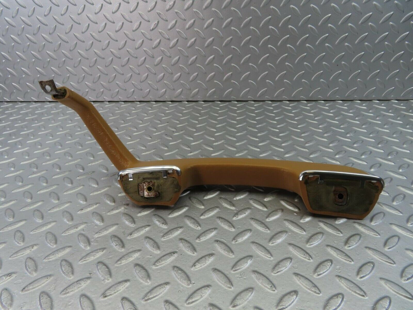 10785 Mercedes-Benz W123 230E Inner Door Handle Front Left 1239701701