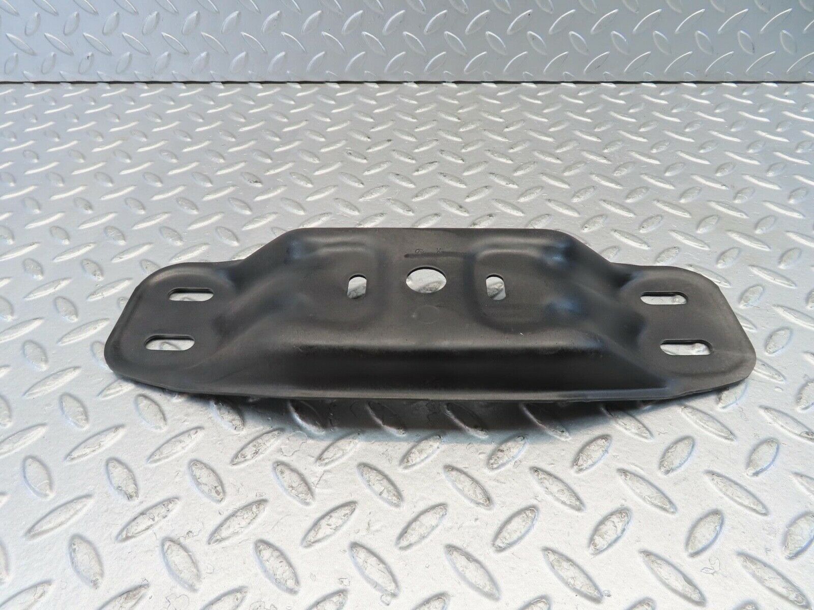 11047 Mercedes-Benz W124 Gearbox Mount Bracket