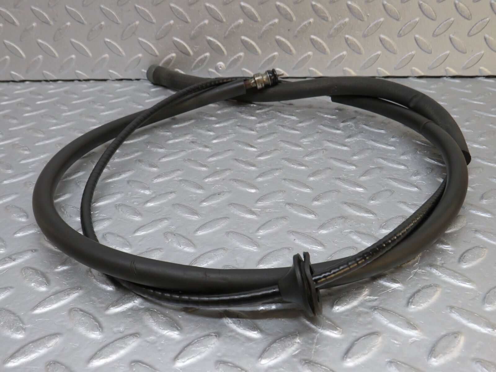 37538 Mercedes-Benz W109 300SEL Speedometer Cable For Automatic Gearbox
