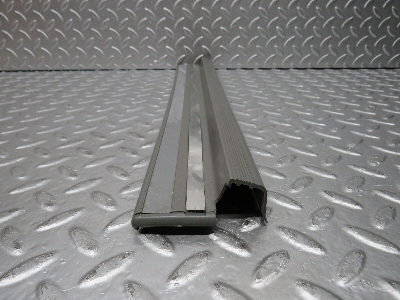 30446 Mercedes-Benz W124 230E Rear Left Door Sill Trim