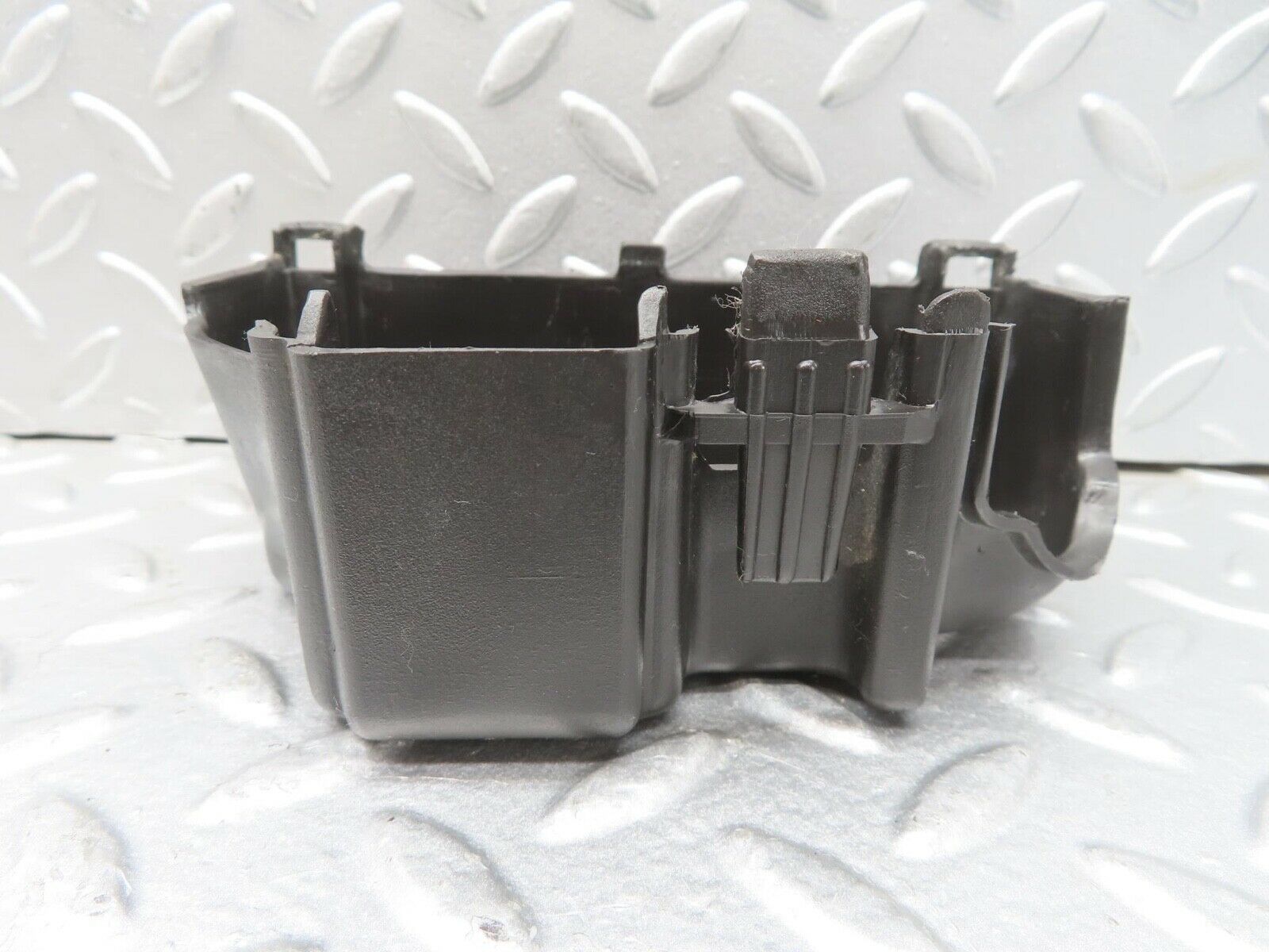 13532 Mercedes-Benz W123 200 Fuse Box Relay Cover 1235450146