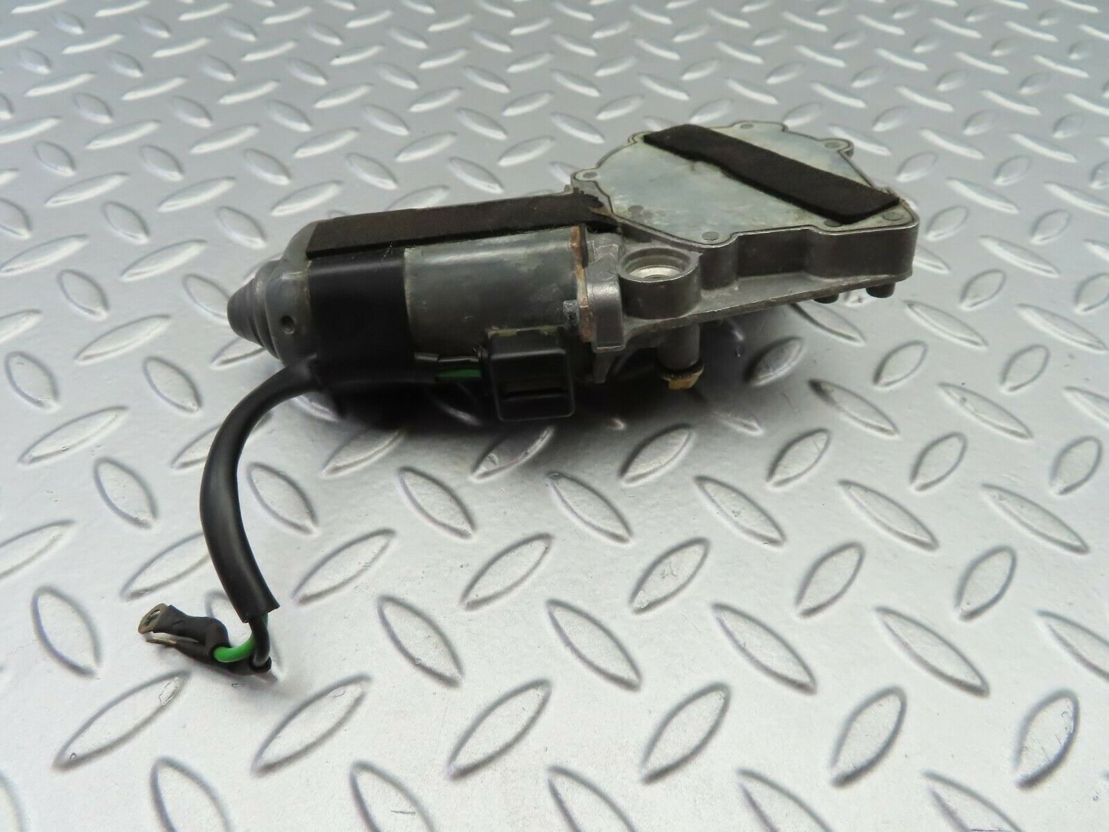 6621 Mercedes-Benz S124 E220 Wagon Front Left Window Regulator Motor