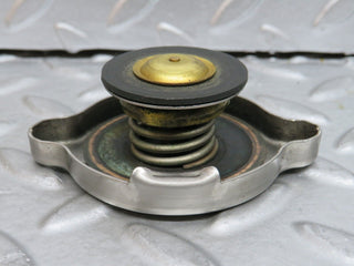 29463 Mercedes-Benz W124 230E Radiator Cap 1235010015