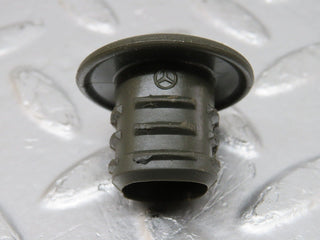 34192 Mercedes-Benz W124 260E Jack Lifting Point Plug 2x 1245830315