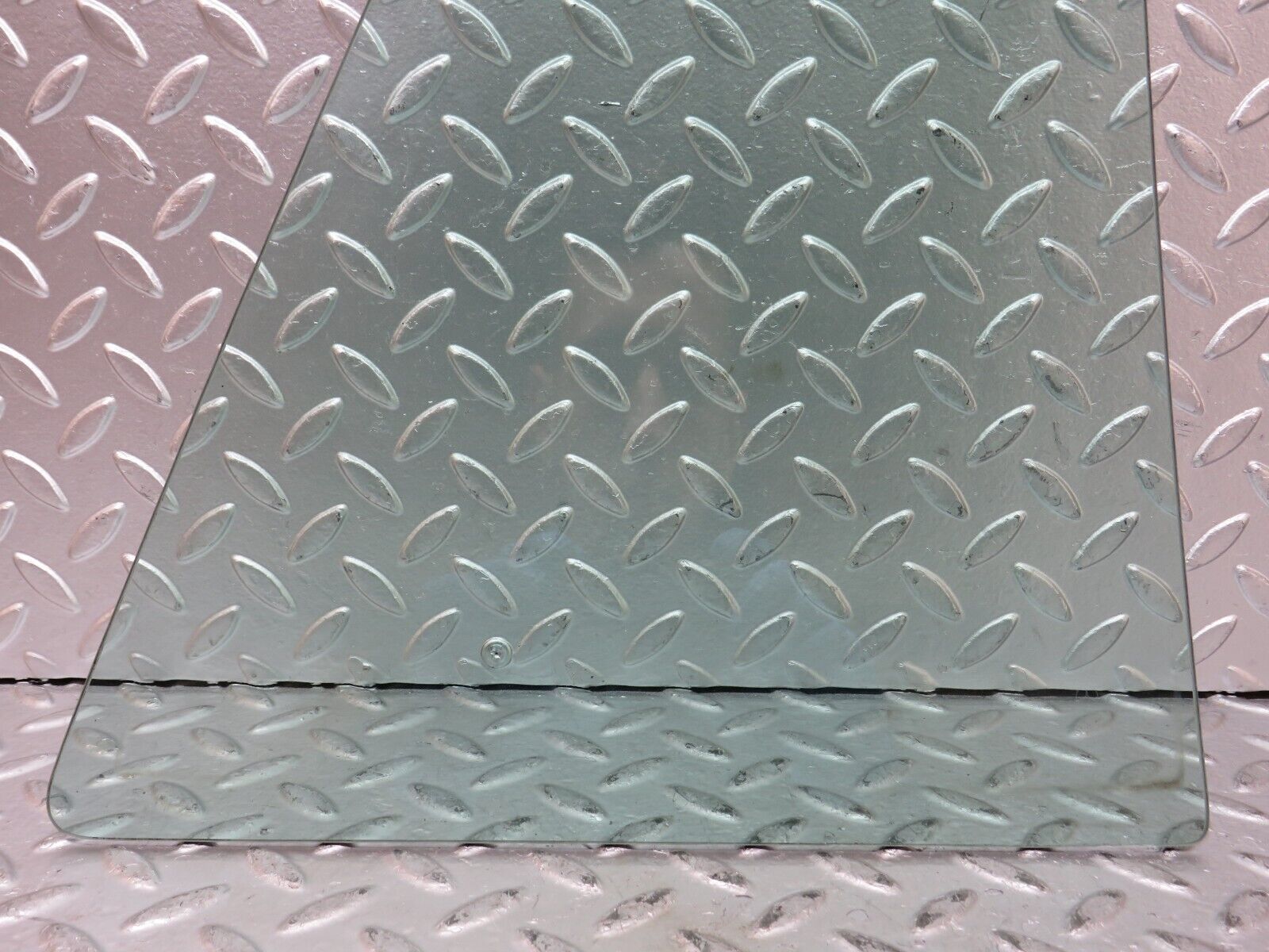 27637 Mercedes-Benz S124 300TE Wagon Rear Left Quarter Window Glass