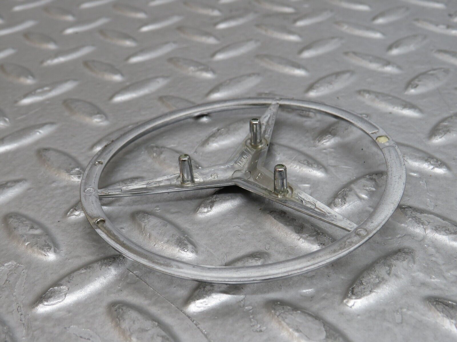 29473 Mercedes-Benz W124 230E Chrome Rear Emblem 2017580058