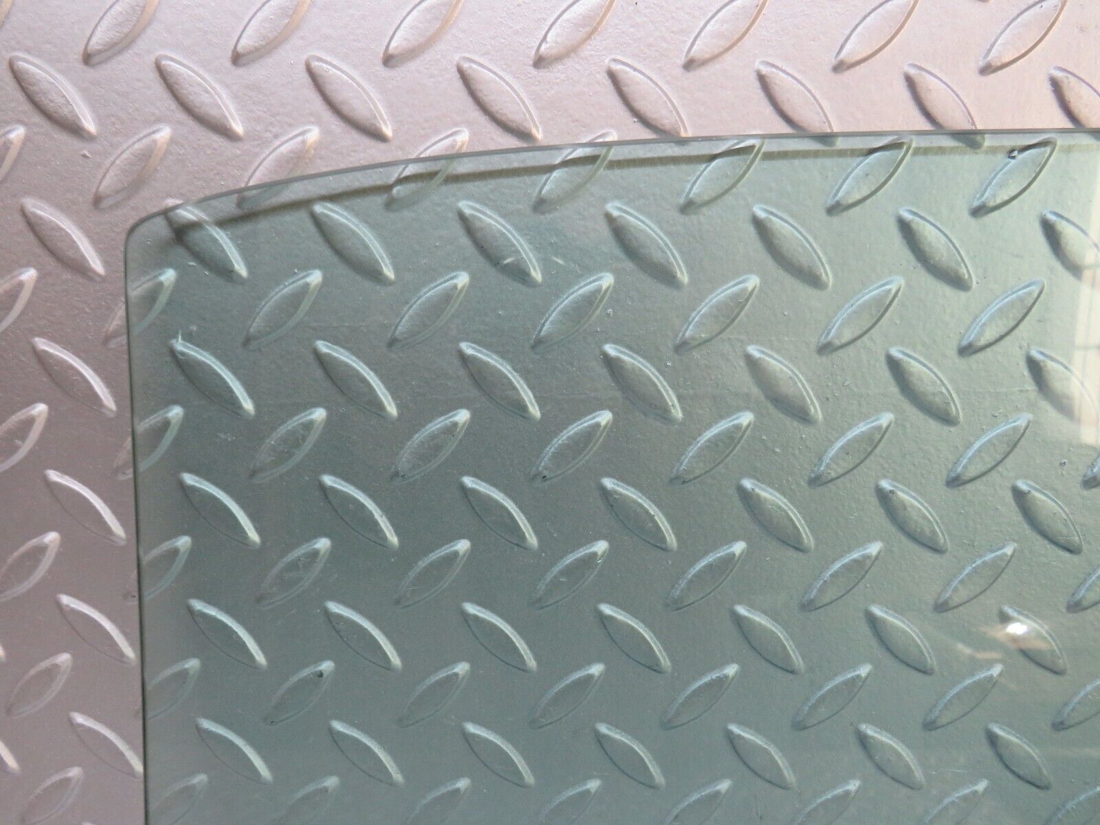 37513 Mercedes-Benz W109 300SEL Rear Left Door Window Glass