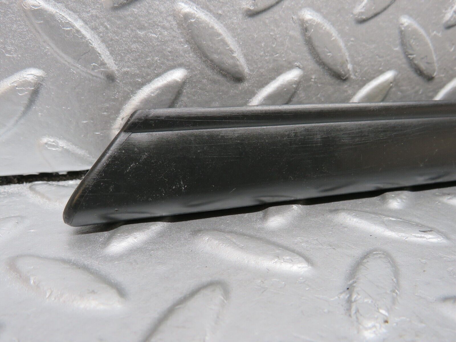 40126 Mercedes-Benz R107 350SL Front Left Fender Wing Lower Trim