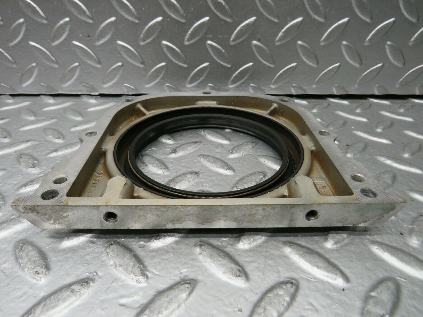 23091 Mercedes-Benz C123 230CE Coupe Crankshaft Rear Sealing Cover 1020110508