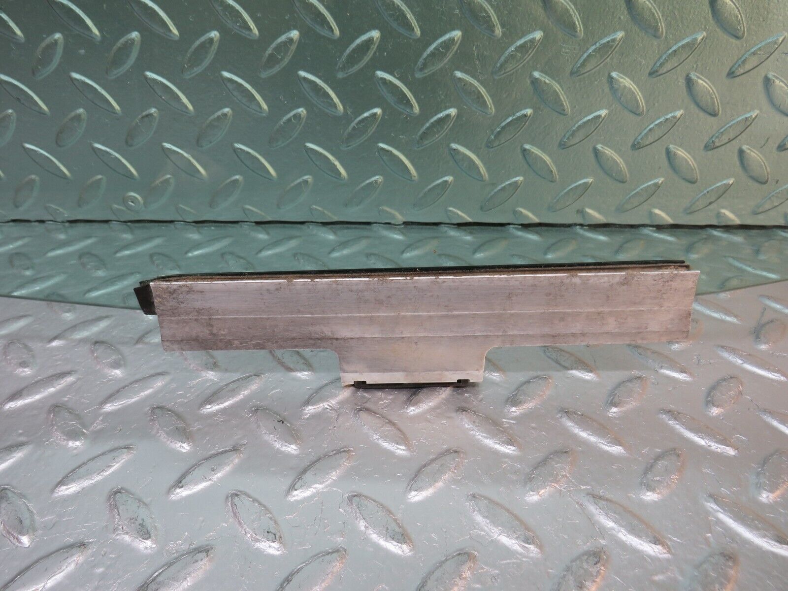 30421 Mercedes-Benz W124 230E Rear Left Door Window Glass