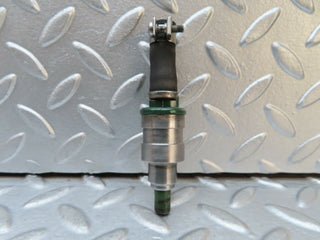 W114 fuel injector used OEM