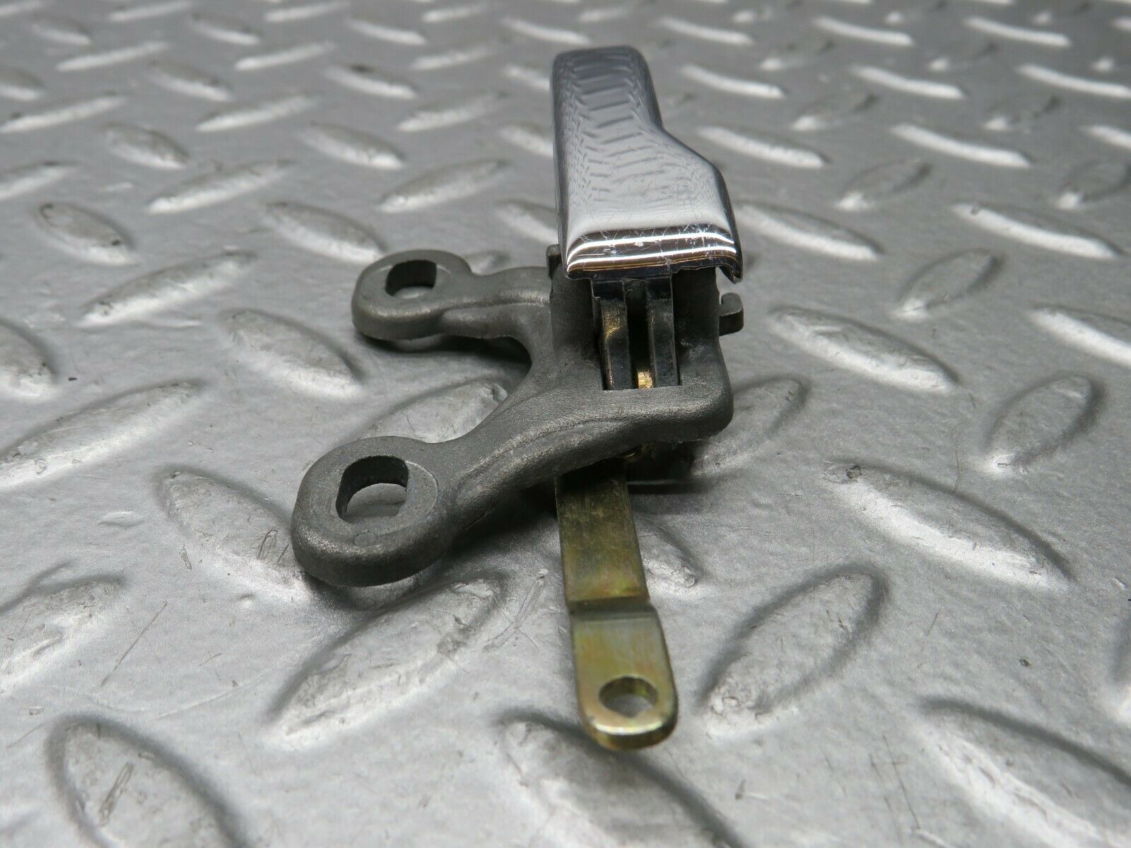 21977 Mercedes-Benz S123 280TE Front Right Interior Door Handle 1107660419