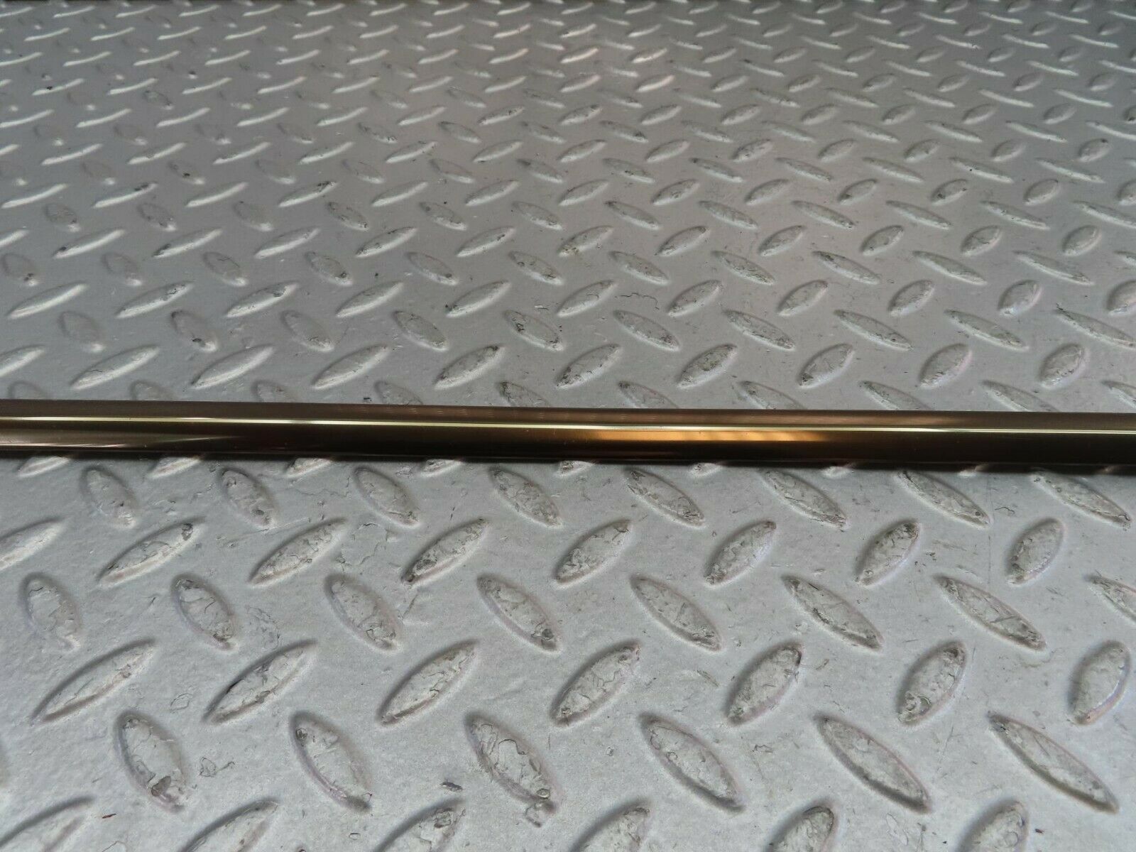 9542 Mercedes-Benz C124 300CE Coupe Front Left Door Chrome Trim