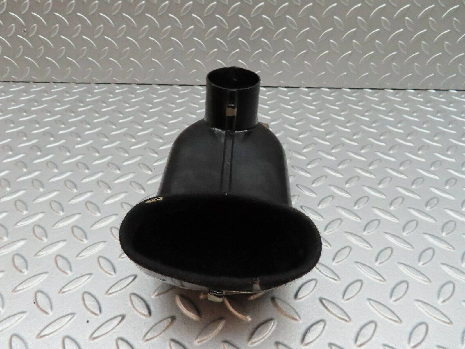 5002 Mercedes-Benz R107 350SL Coupe Heater Air Duct