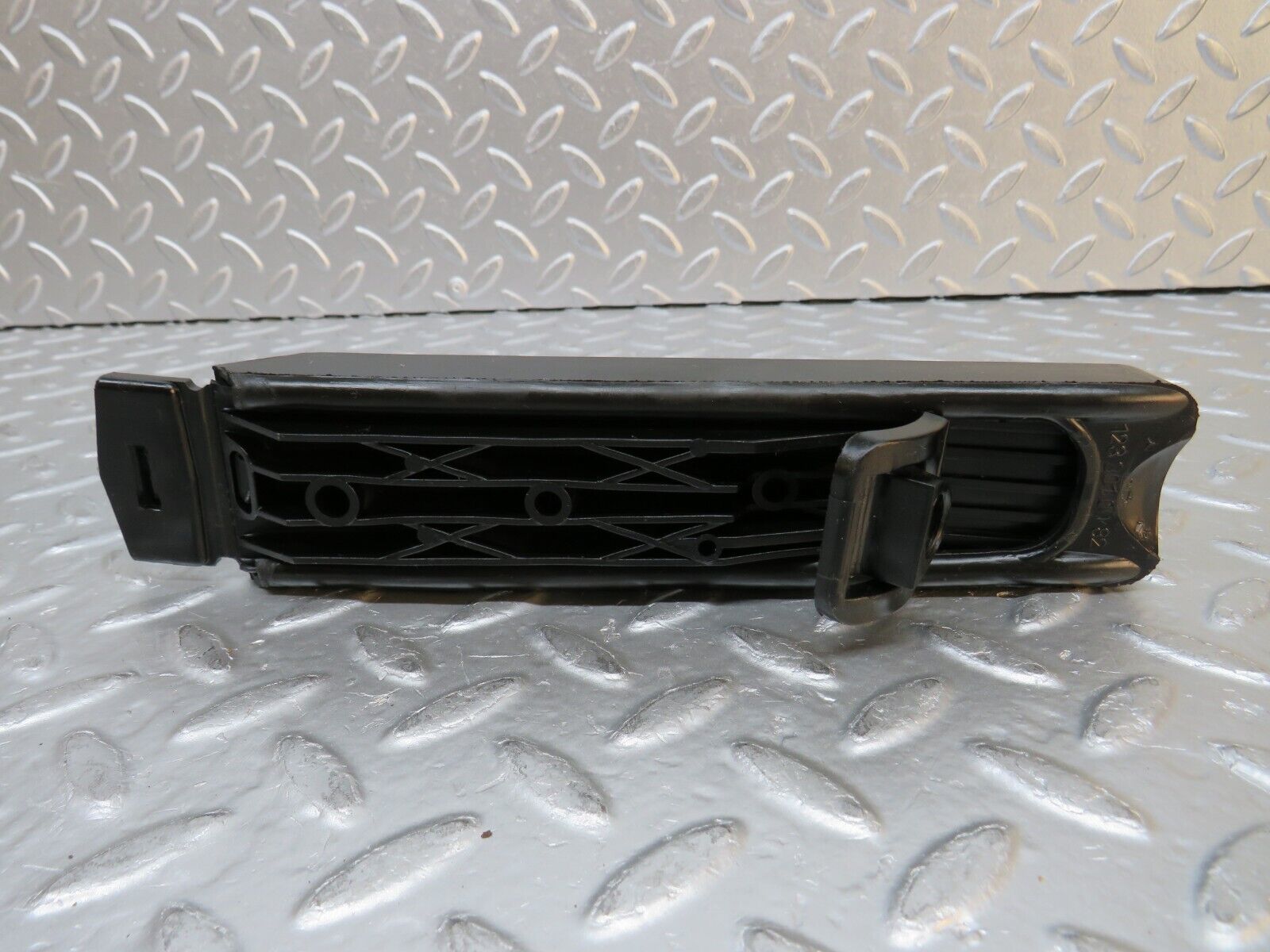 30638 Mercedes-Benz W201 190E 2.0L Accelerator Pedal & Rubber 1263000504