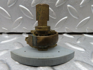 18350 Mercedes-Benz W115 Oil Pressure Gauge