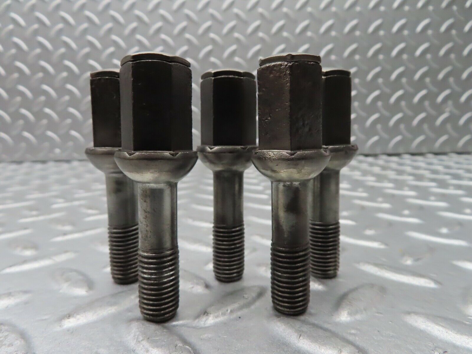 20528 Mercedes-Benz 5x Alloy Wheel Lug Bolt M12x1.5