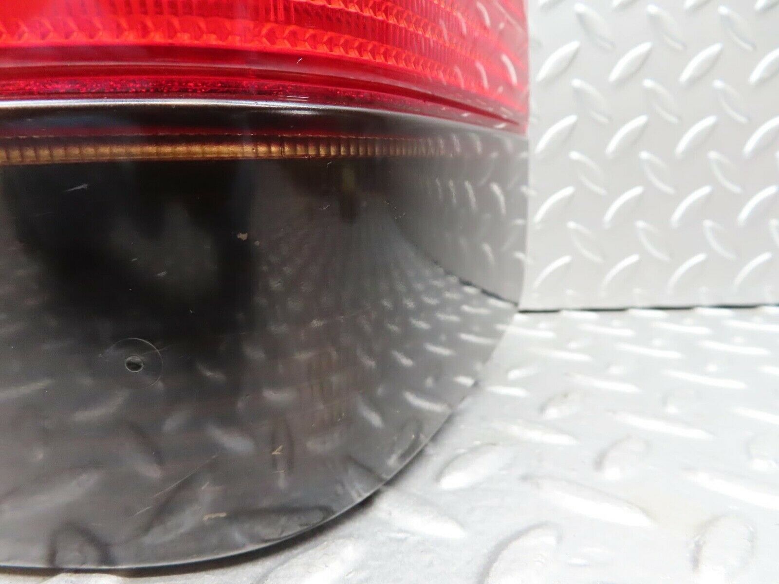 14913 Mercedes-Benz W140 S320 Tail Light Right Side