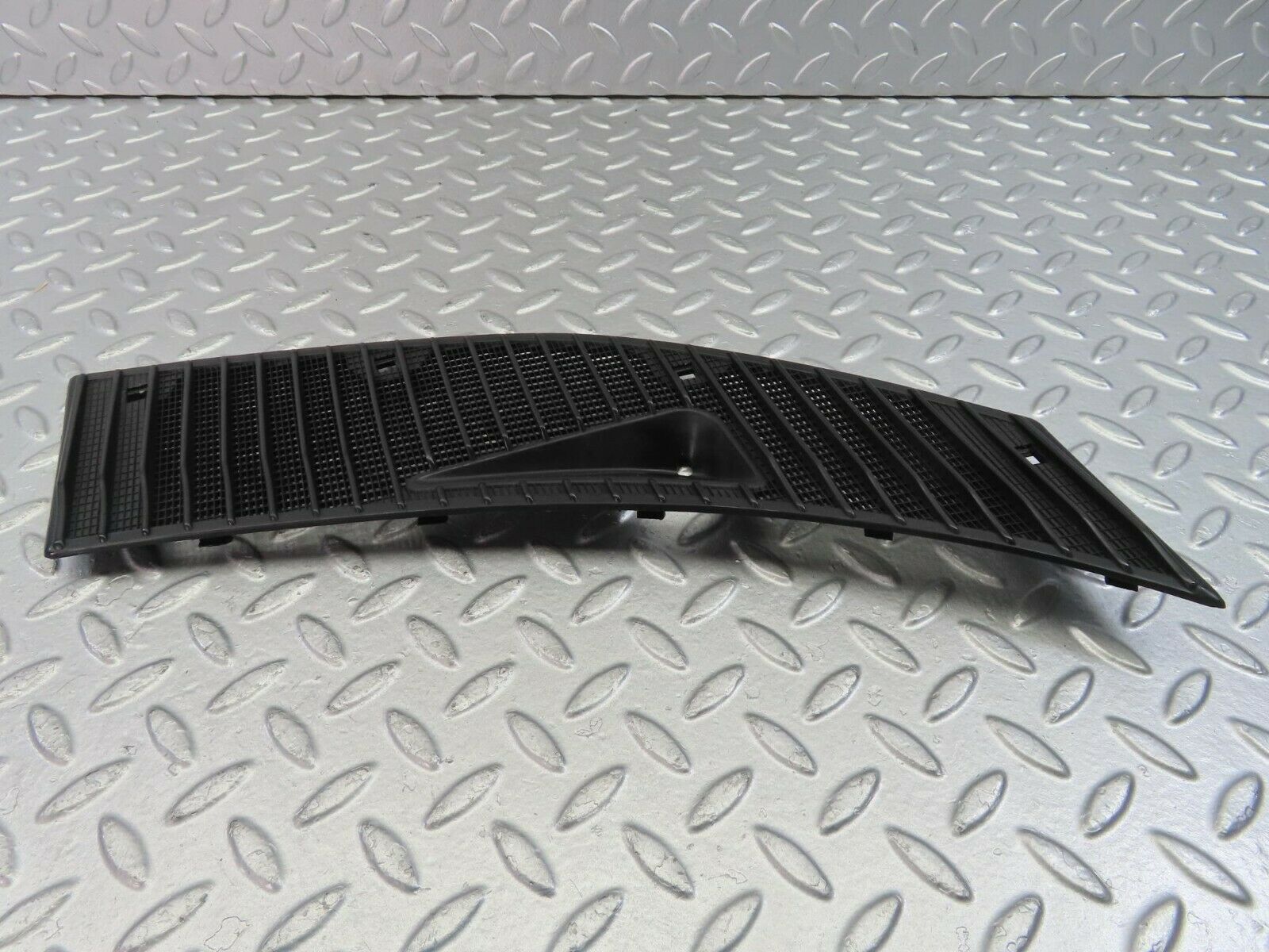 10768 Mercedes-Benz W123 230E Air Intake Grill Right Side 1238363065