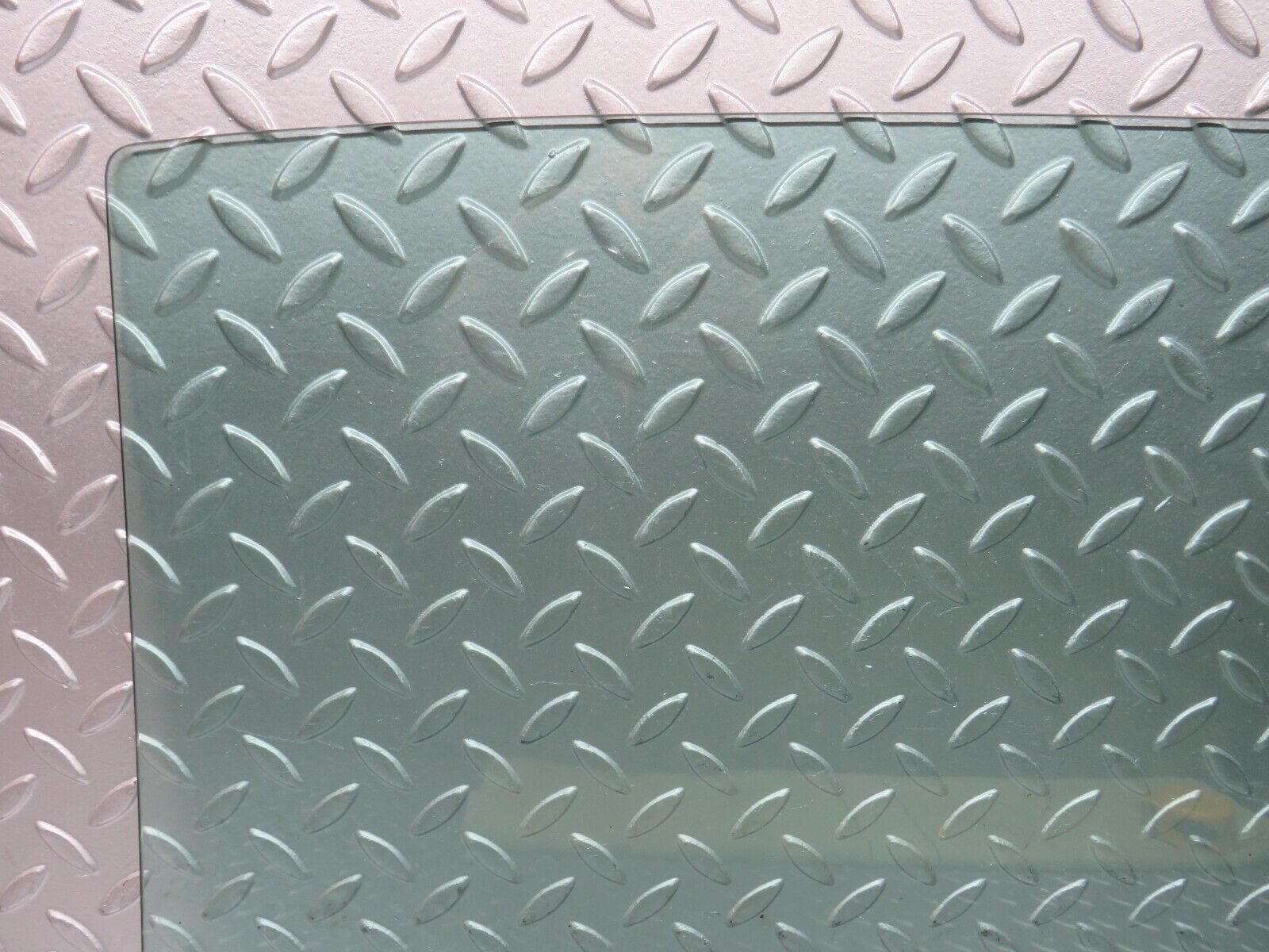 28673 Mercedes-Benz W123 230E Rear Left Door Window Glass