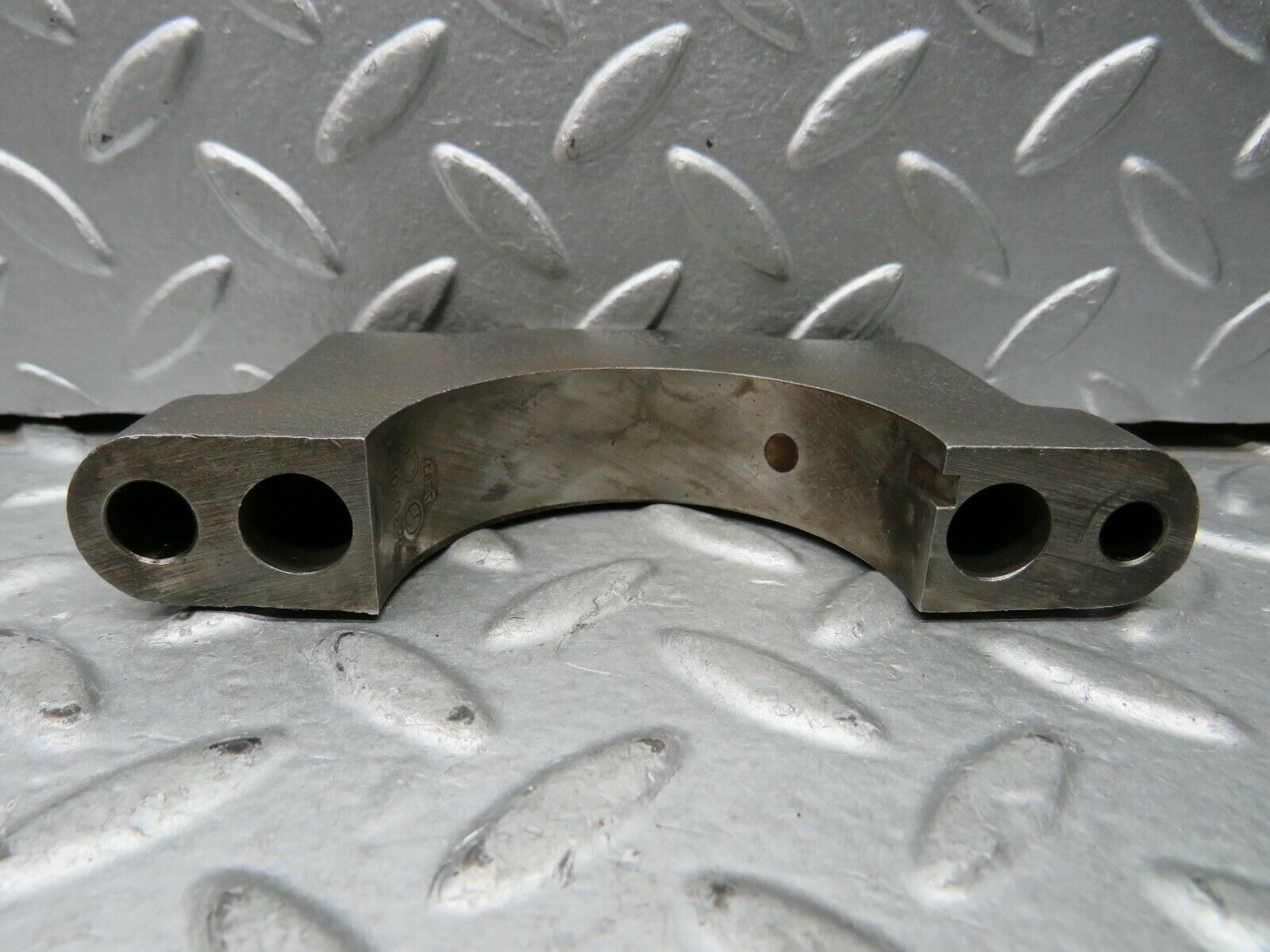 22115 Mercedes-Benz S123 280TE Crankshaft Bearing Holder Block 1080110211